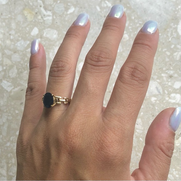 Sapphire Yellow Gold Modern Vintage Ring - Picture 3 of 11